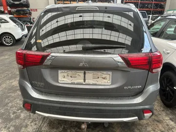 Mitsubishi Outlander 2012>