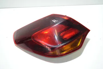 Feu arrière gauche Opel Astra (J) 2009-2015