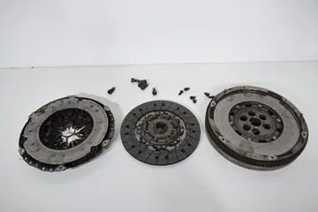 Volant moteur bi-masse (kit d'embrayage) VW Transporter 2.0 TDI (T5) 2003-2015